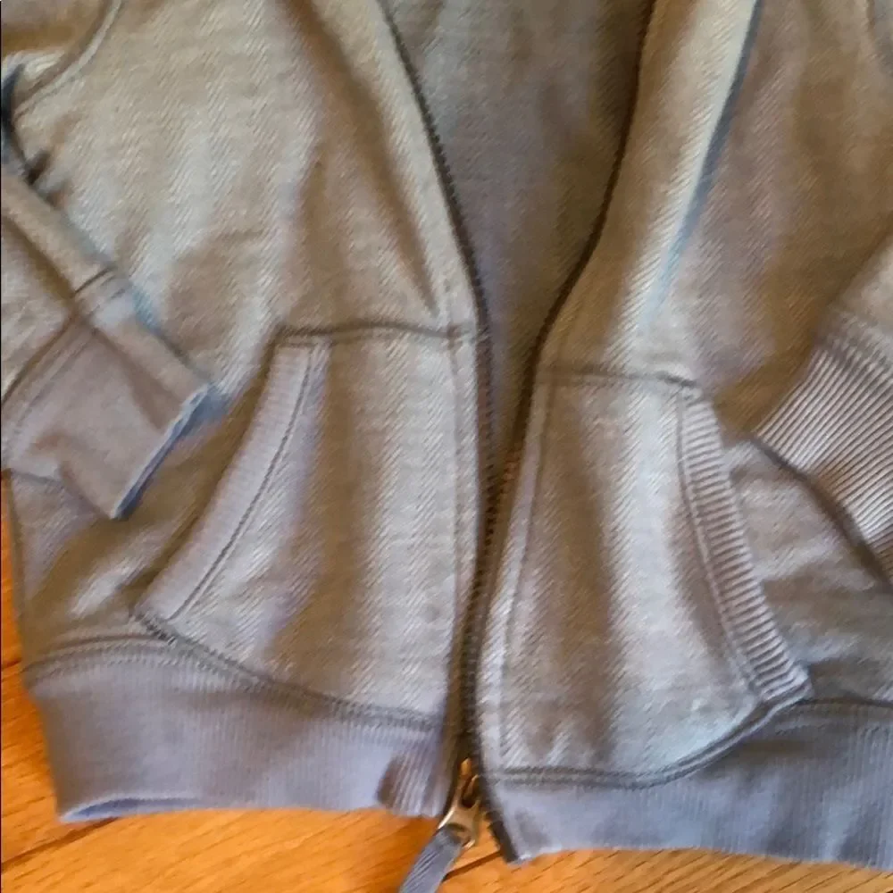 Osh Kosh ZIP Up sweater 🐺